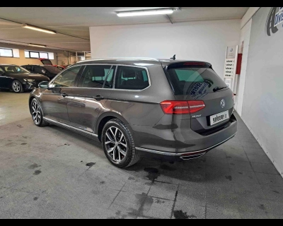 Volkswagen Passat - SE-U76145 