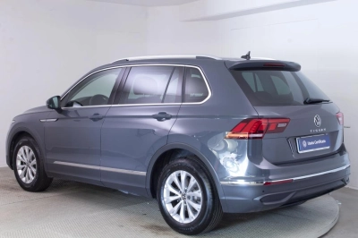 Volkswagen Tiguan - AU-U73663 