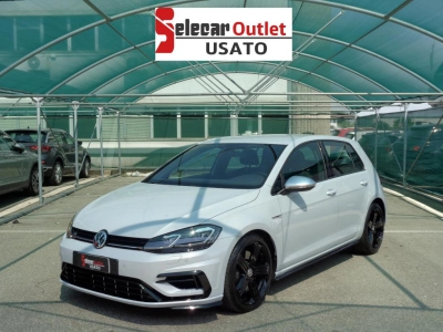 Volkswagen Golf - SE-U76815 