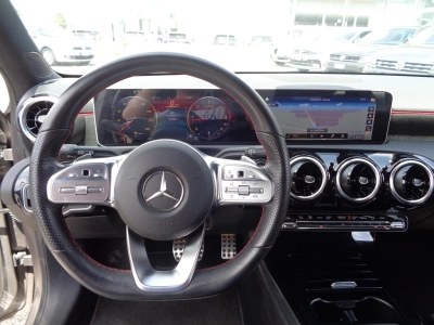 Mercedes-Benz Classe - SE-U71769 