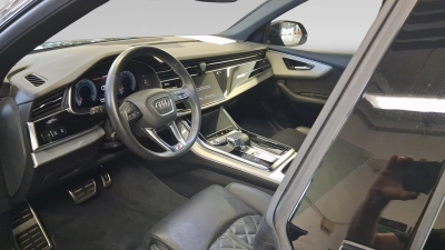 Audi Q8 - AU-U79618 