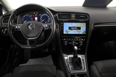 Volkswagen Golf - AU-U77308 