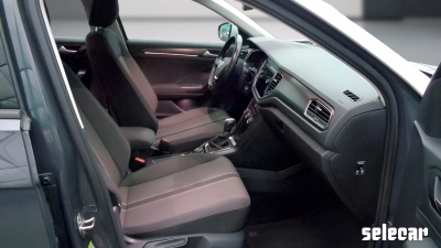 Volkswagen T-Roc - SE-U77700 