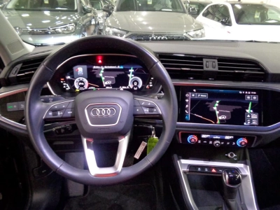 Audi Q3 - SE-U77430 