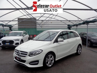 Mercedes-Benz Classe - SE-U77762 