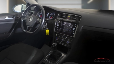 Volkswagen Golf - AU-U76310 
