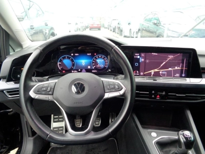 Volkswagen Golf - SE-U76827 