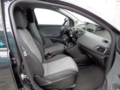 Lancia Ypsilon - SE-U76692 