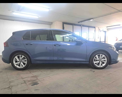 Volkswagen Golf - SE-U77727 