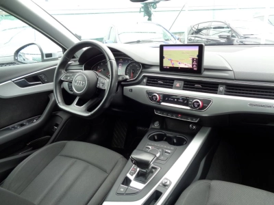 Audi A4 - SE-U77779 