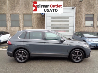 Volkswagen Tiguan - SE-U76582 
