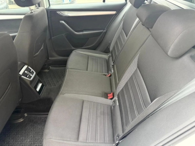 Skoda Octavia - AU-U70999 