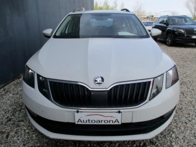 Skoda Octavia - AU-U70999 