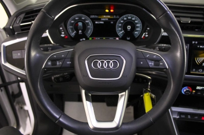 Audi Q3 Sportback - AU-U77604 