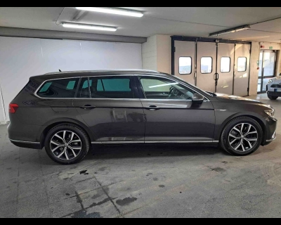 Volkswagen Passat - SE-U76145 