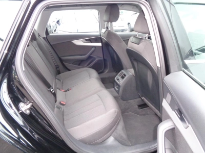 Audi A4 Avant - SE-U77696 