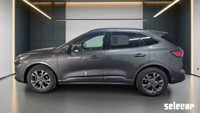Ford Kuga - SE-U74699 