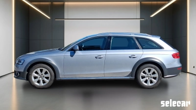 Audi A4 - SE-U79550 