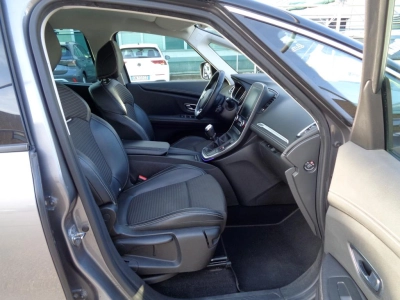 Renault Grand - SE-U76025 