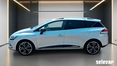 Renault Clio - SE-U77817 