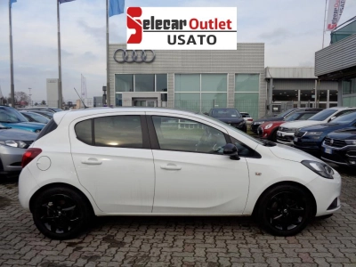 Opel Corsa - SE-U74585 
