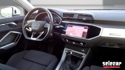 Audi Q3 - SE-U71233 