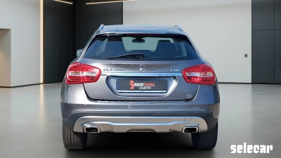 Mercedes-Benz GLA-X156 - SE-U79595 