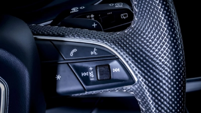 Audi Q8 - AU-U70886 