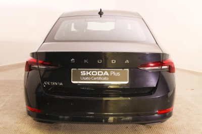 Skoda Octavia - AU-U73124 
