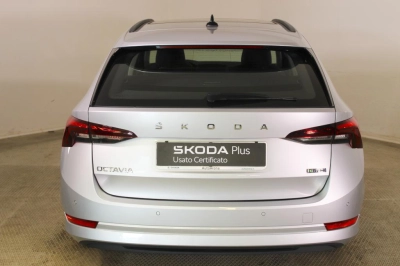 Skoda Octavia - AU-U77332 