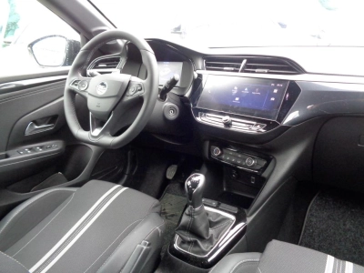 Opel Corsa - SE-U77888 