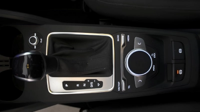 Audi Q2 - AU-U78883 