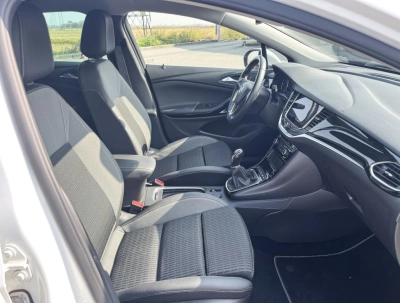 Opel Astra - AU-U77274 