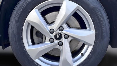 Audi Q3 - AU-U77390 