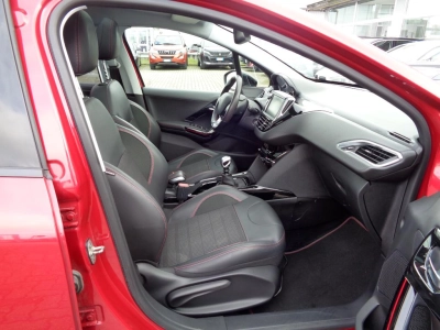 Peugeot 2008 - SE-U76143 