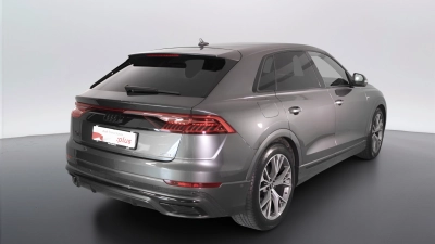 Audi Q8 - AU-U74705 