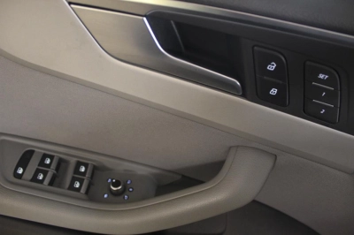 Audi A4 Avant - SE-U78876 