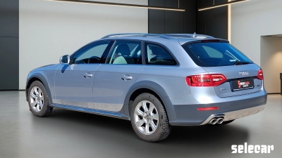Audi A4 - SE-U79550 