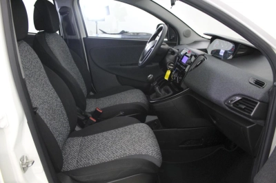 Lancia Ypsilon - AU-U77633 