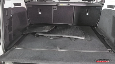 Land rover Discovery - AU-U76794 