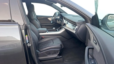 Audi Q8 - SE-U78061 