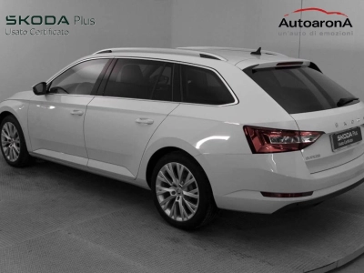 Skoda Superb - AU-U74777 
