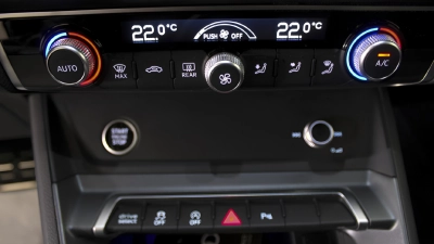 Audi Q3 - AU-U78103 