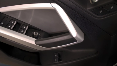 Audi Q3 Sportback - AU-U77604 