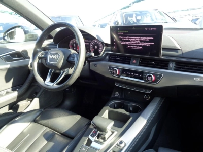 Audi A4 - SE-U75767 