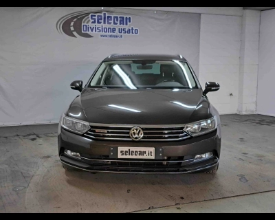 Volkswagen Passat - SE-U76145 