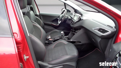 Peugeot 2008 - SE-U76143 