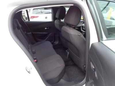 Peugeot 208 - SE-U78246 