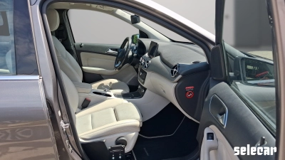 Mercedes-Benz Classe - SE-U79554 