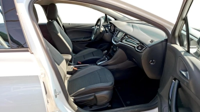 Opel Astra - SE-U78826 